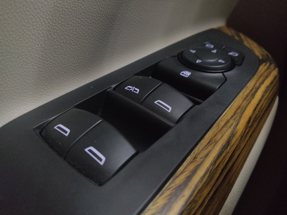 Used 2019 GMC Acadia Denali w/ Technology Package FWD image 27