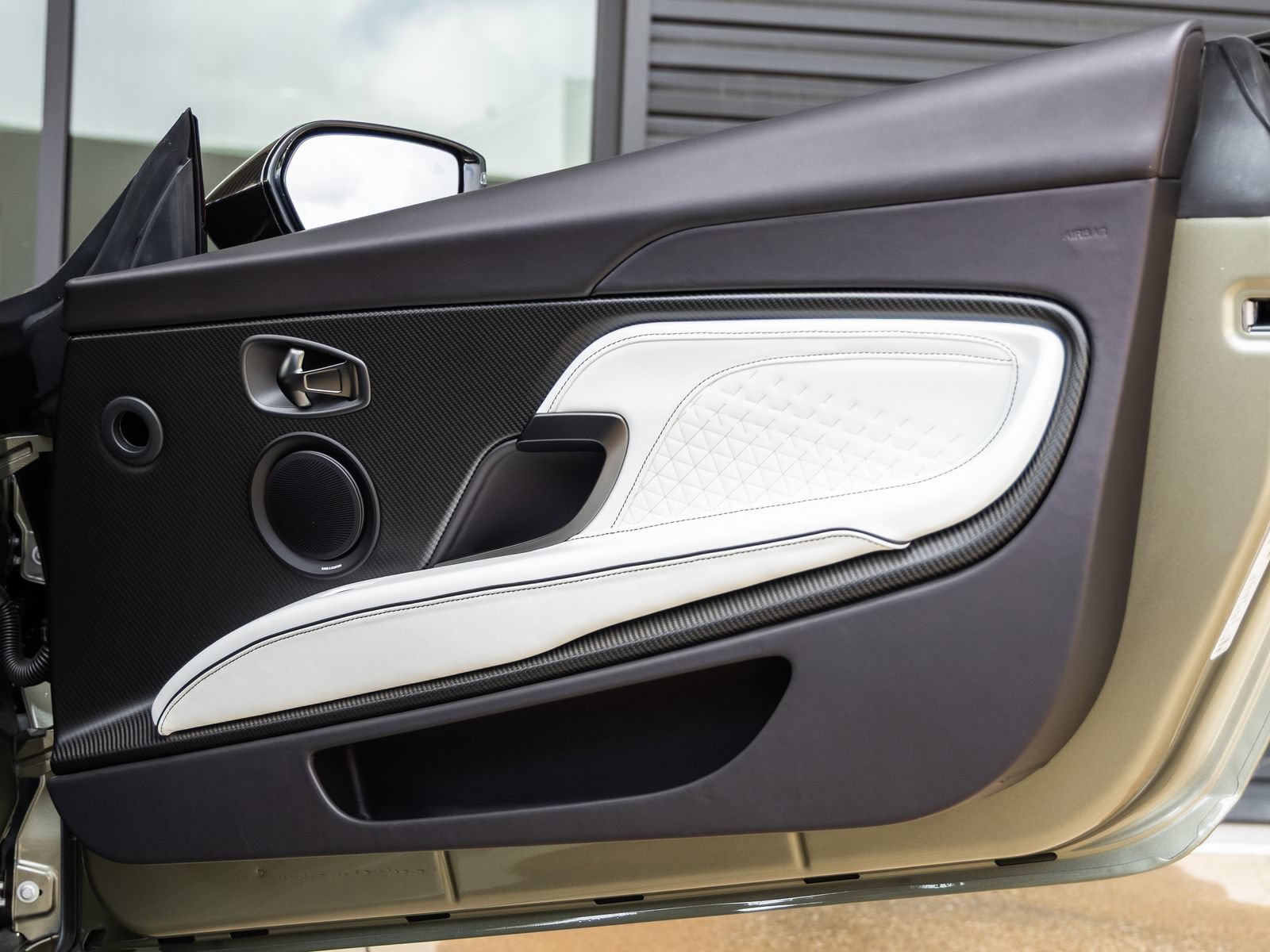 Used 2023 Aston Martin DBS Superleggera Volante RWD image 42