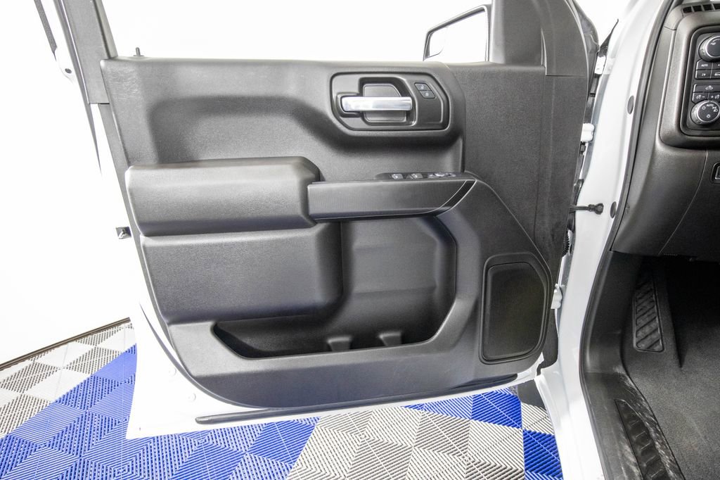 Used 2024 Chevrolet Silverado 1500 Custom image 11