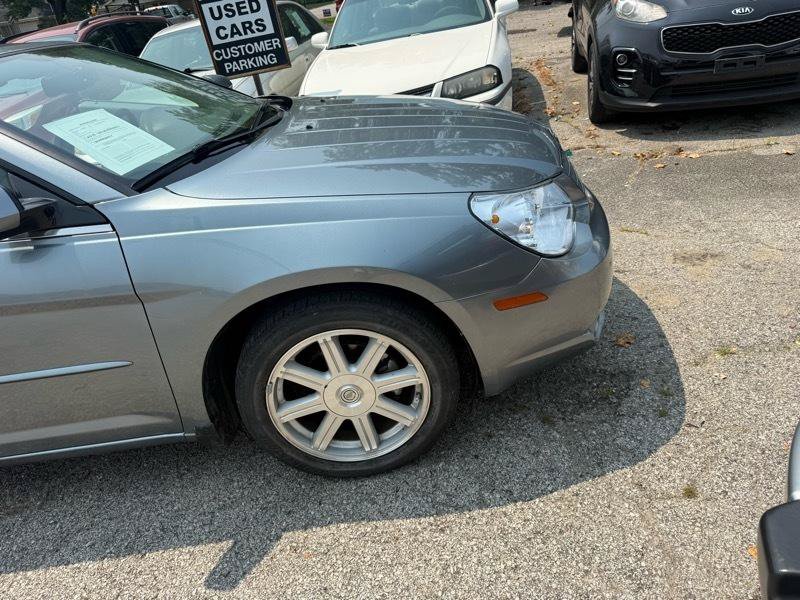 Used 2008 Chrysler Sebring Touring w/ Special Touring Group FWD image 4