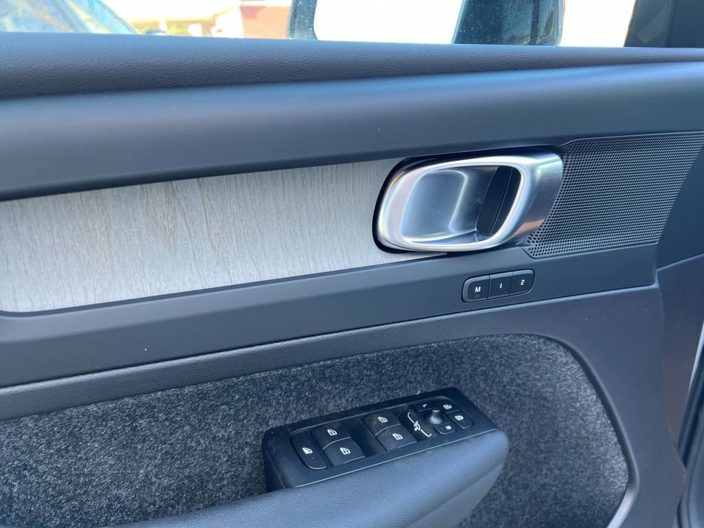 New 2026 Volvo XC40 B5 Plus w/ Protection Package Premier AWD/4WD image 8