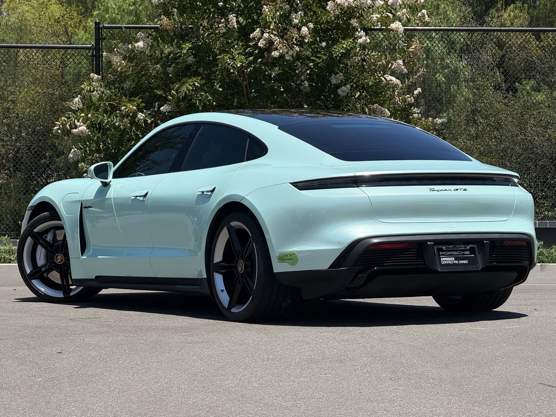 Certified 2023 Porsche Taycan GTS AWD/4WD image 3