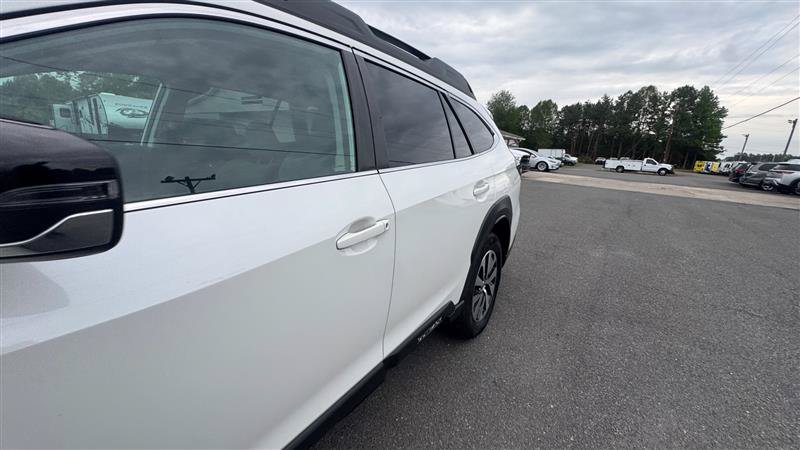 Used 2023 Subaru Outback Premium AWD/4WD image 16