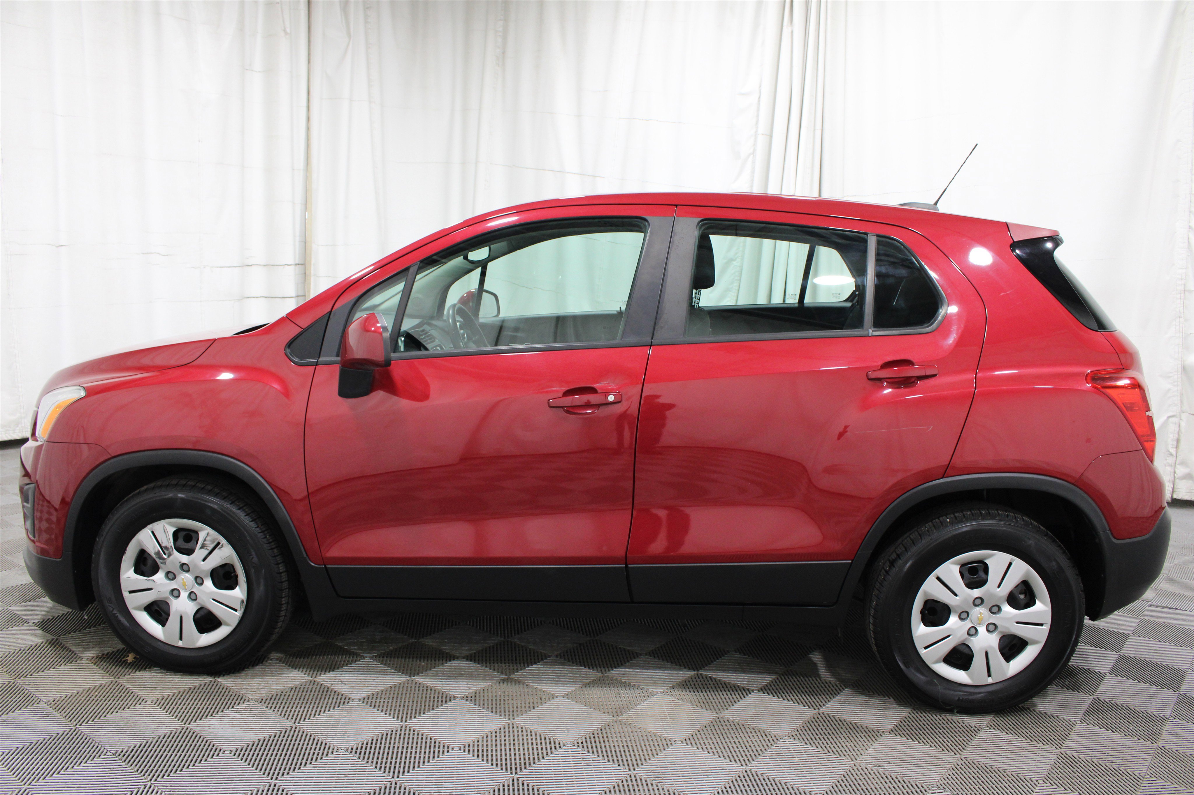 Used 2015 Chevrolet Trax LS FWD image 29