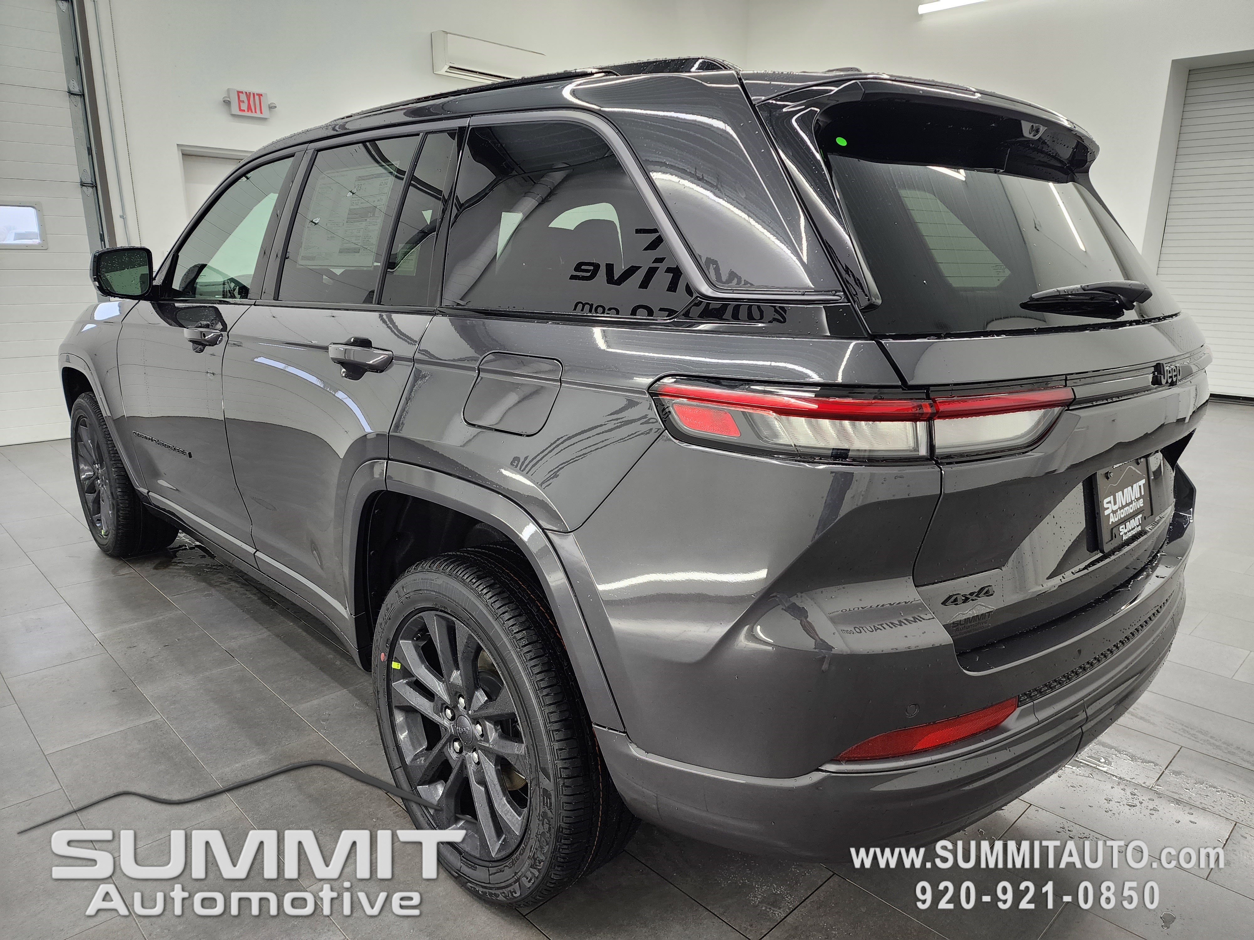 New 2026 Jeep Grand Cherokee Limited Reserve image 5