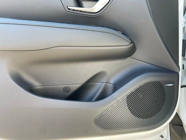 New 2025 Hyundai Santa Cruz Limited image 16