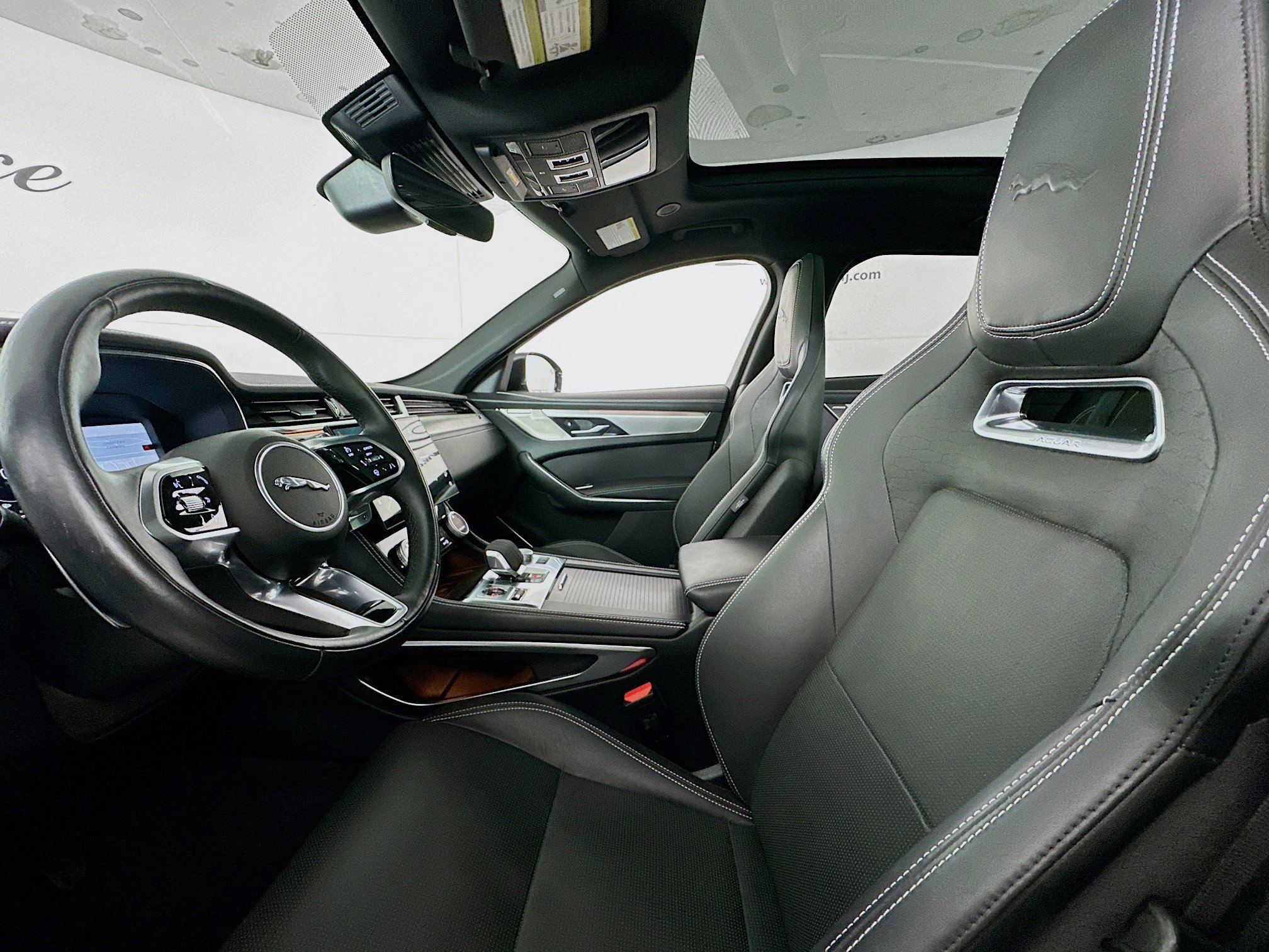 Used 2024 Jaguar F-PACE R-Dynamic S image 20