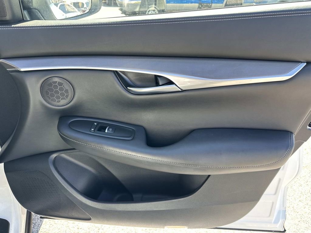 Certified 2023 INFINITI QX50 Pure image 39
