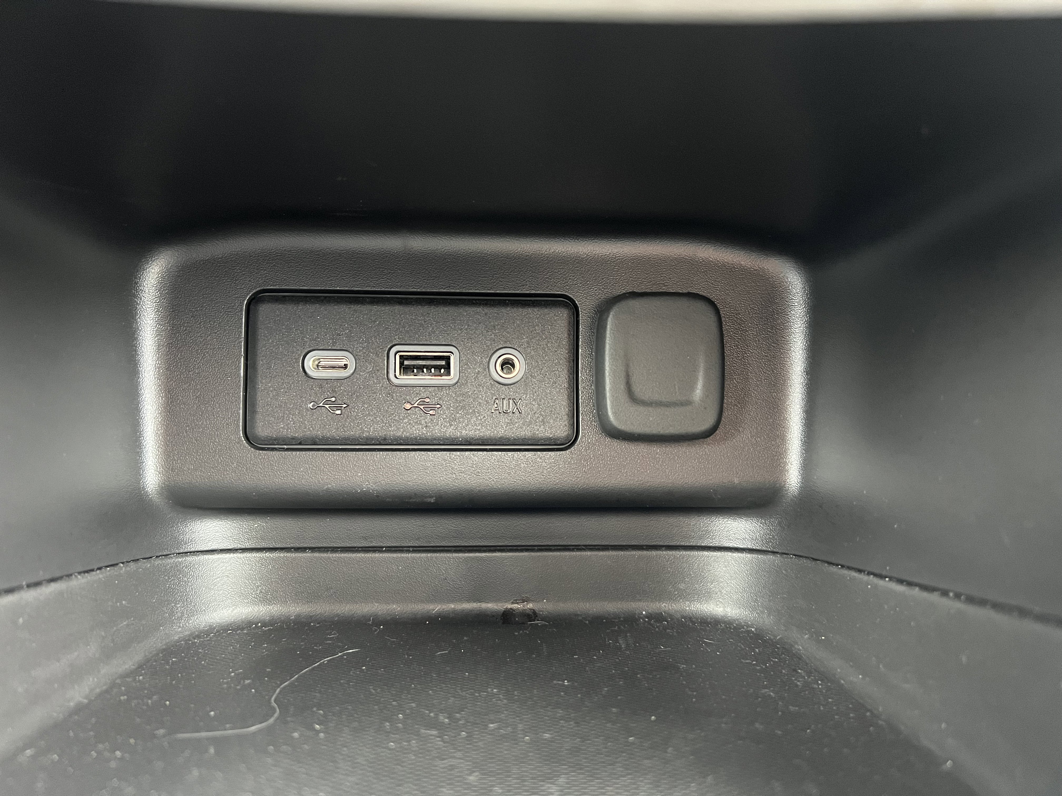 Used 2023 Chevrolet Equinox LT w/ LPO, Floor Liner Package image 26