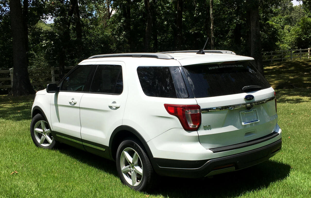 Used 2019 Ford Explorer XLT w/ Equipment Group 201A image 4