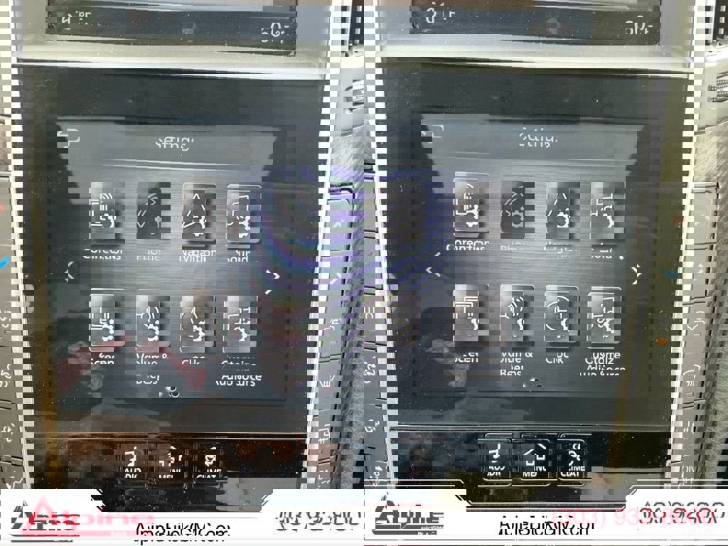 Used 2023 INFINITI Q50 Sensory image 17