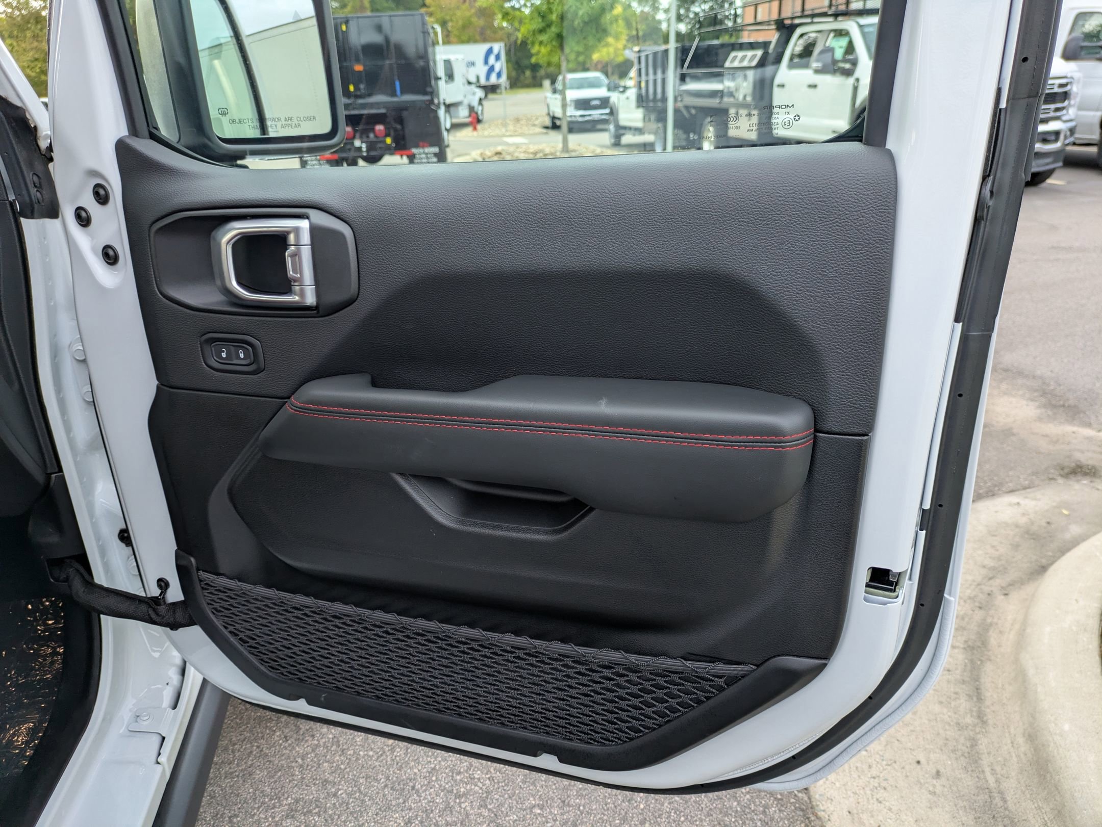 Used 2024 Jeep Wrangler Unlimited Rubicon 392 image 40