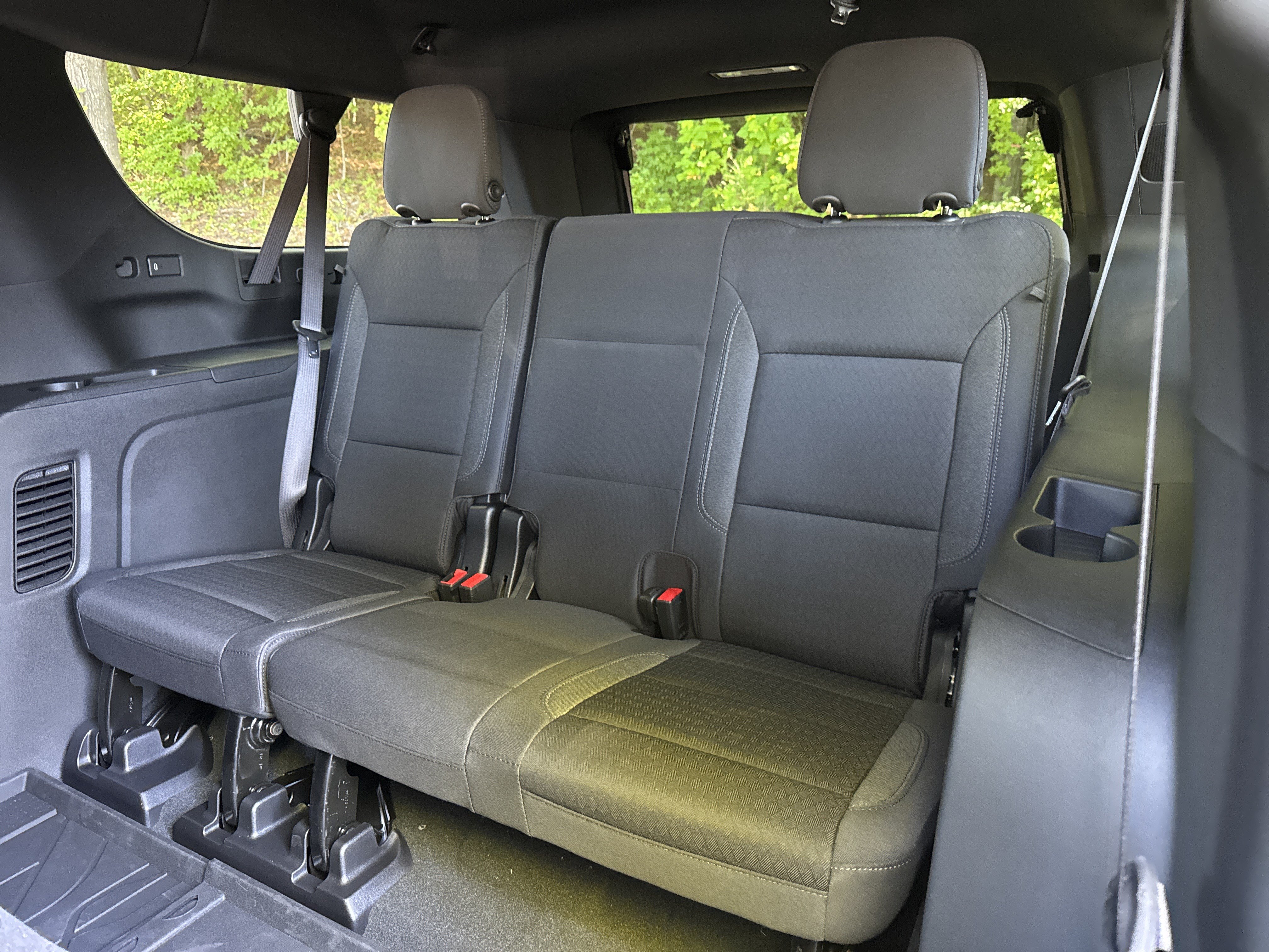 New 2026 Chevrolet Suburban LS RWD image 21