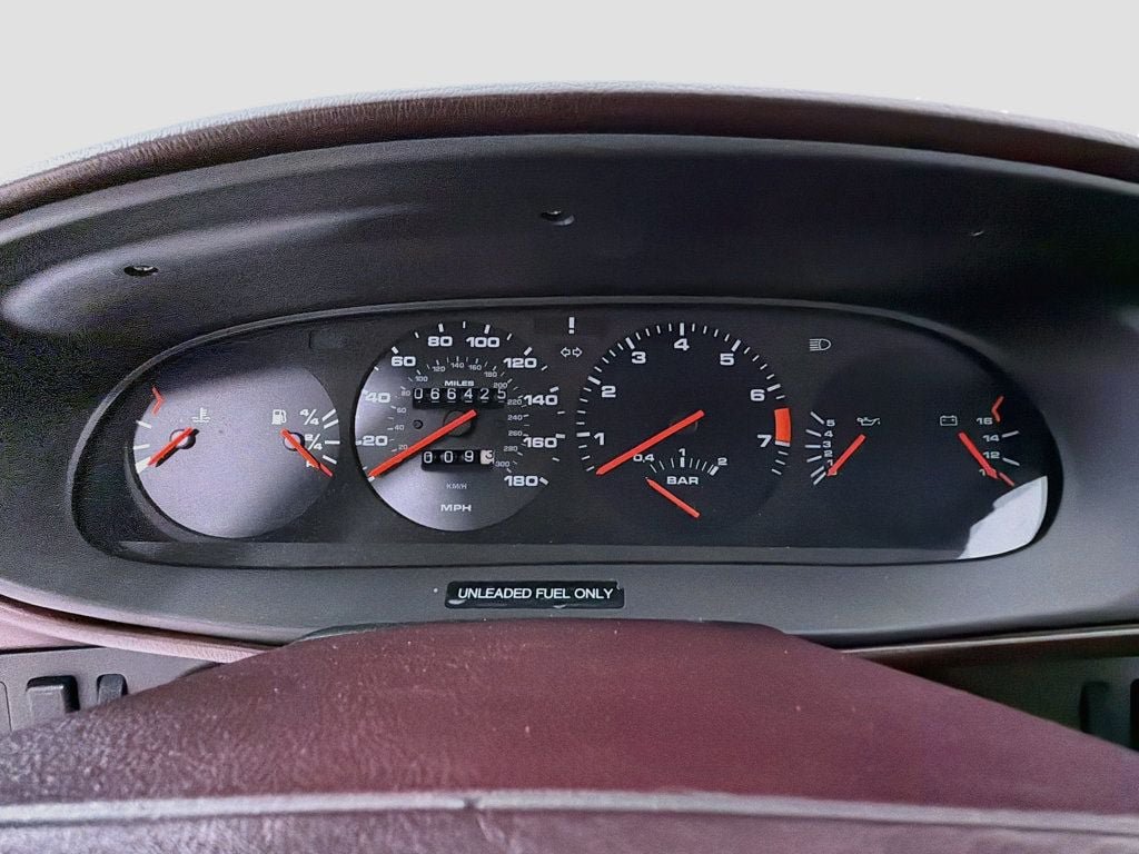 Used 1988 Porsche 944 Turbo RWD image 19