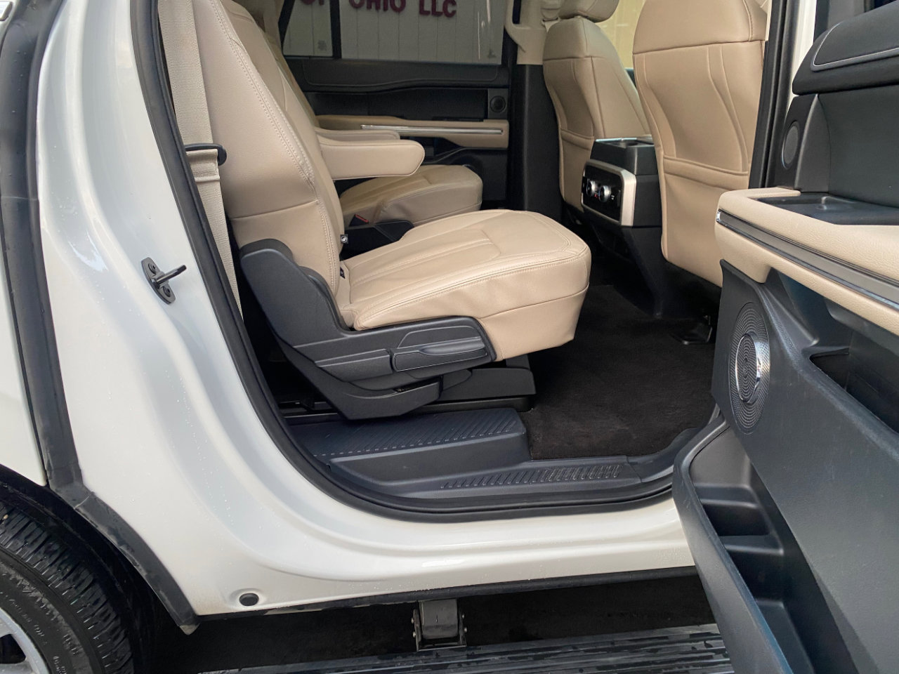 Used 2022 Ford Expedition Max Limited image 39