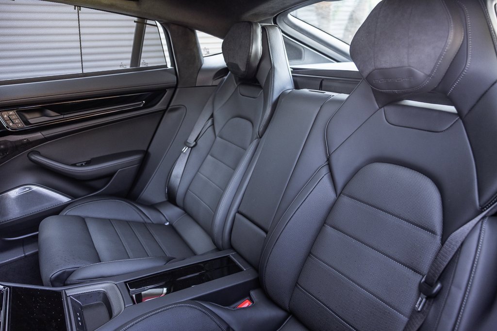 Certified 2025 Porsche Panamera GTS image 21