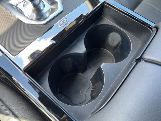 Used 2022 Land Rover Range Rover Evoque R-Dynamic SE image 22