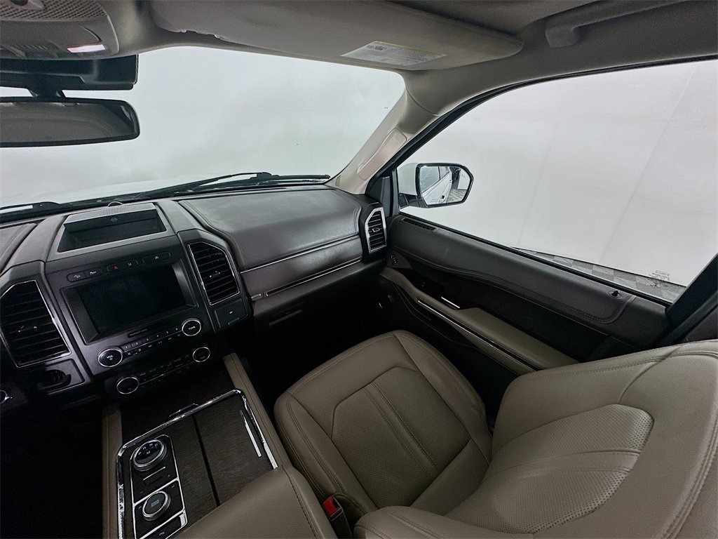 Used 2021 Ford Expedition Limited image 11