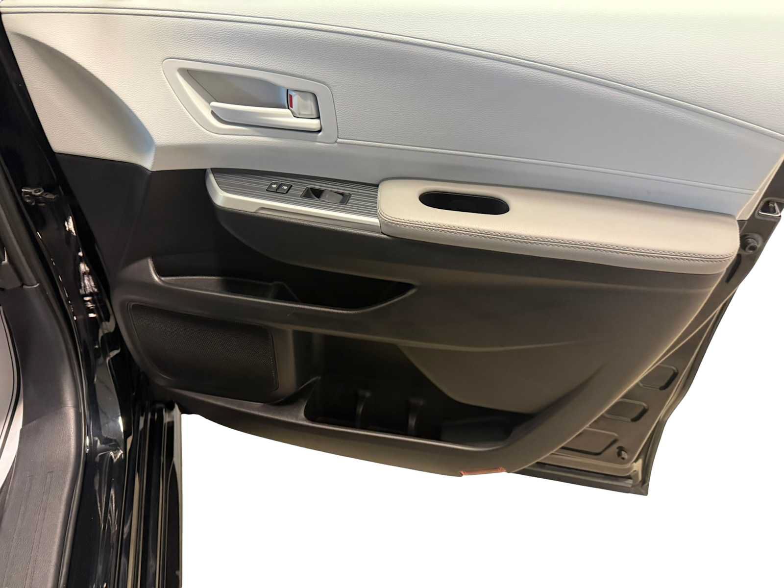 Certified 2026 Toyota Sienna LE AWD/4WD image 26