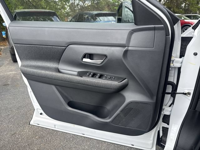 New 2026 Nissan Kicks SV w/ Cold Weather Package FWD image 25
