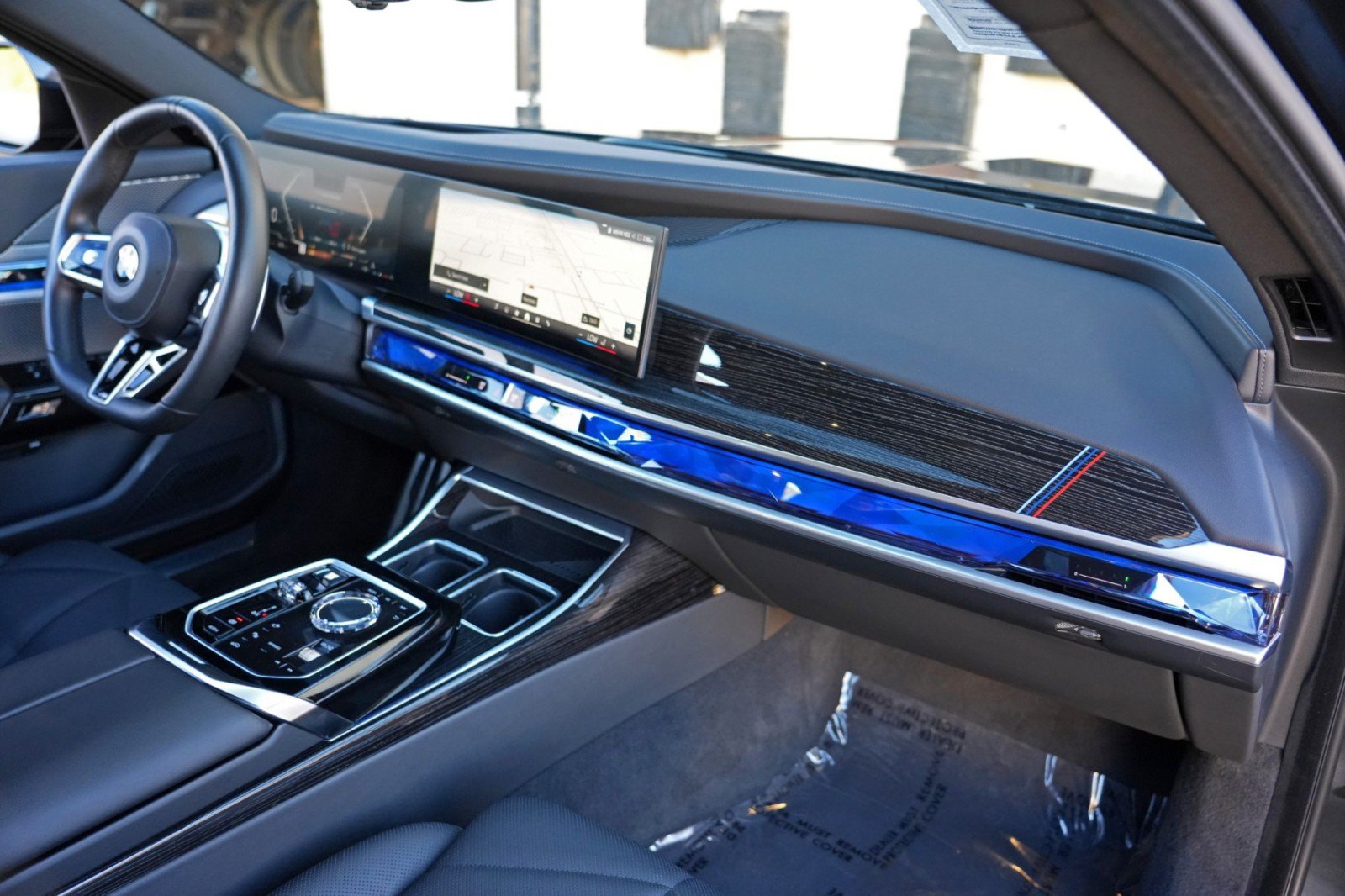 Used 2023 BMW 740i RWD image 15