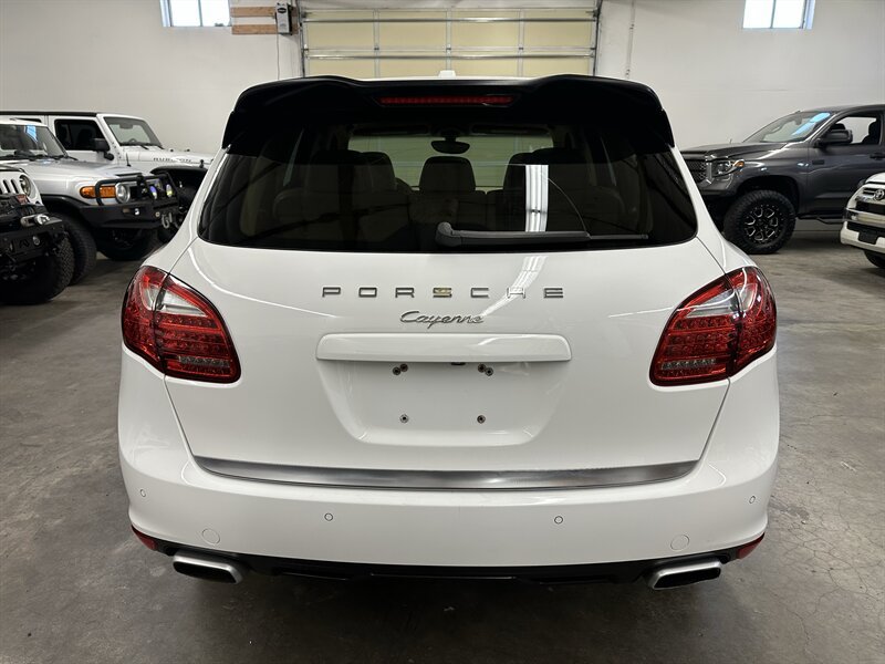 Used 2013 Porsche Cayenne Diesel AWD/4WD image 4