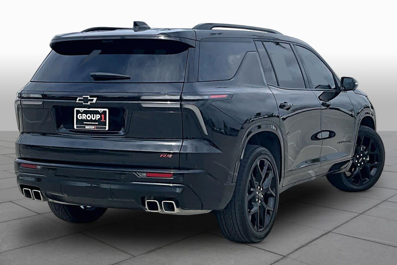 Used 2025 Chevrolet Traverse RS w/ LPO, Floor Liner Package FWD image 12