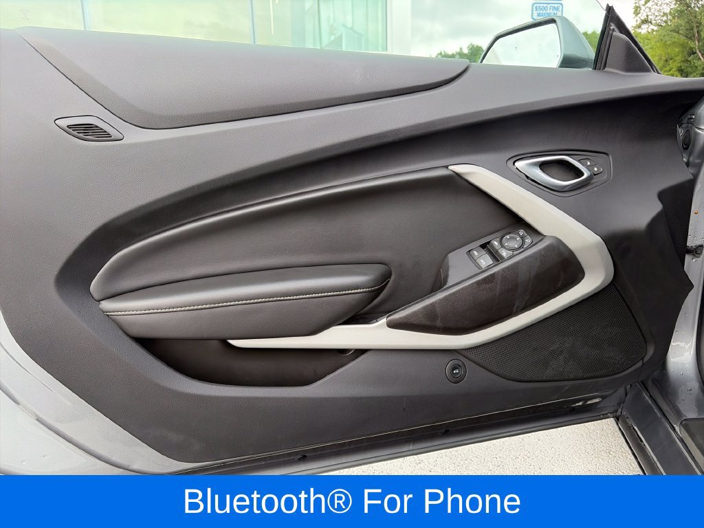 Used 2020 Chevrolet Camaro LT RWD image 17