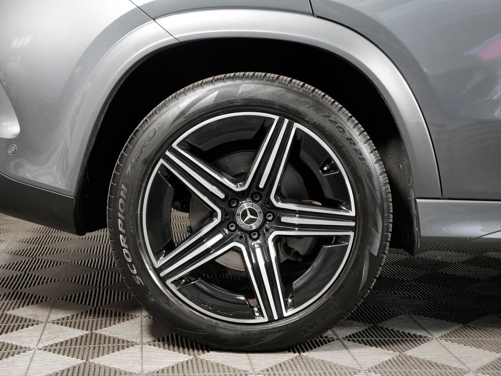Certified 2025 Mercedes-Benz GLE 450e 4MATIC image 11