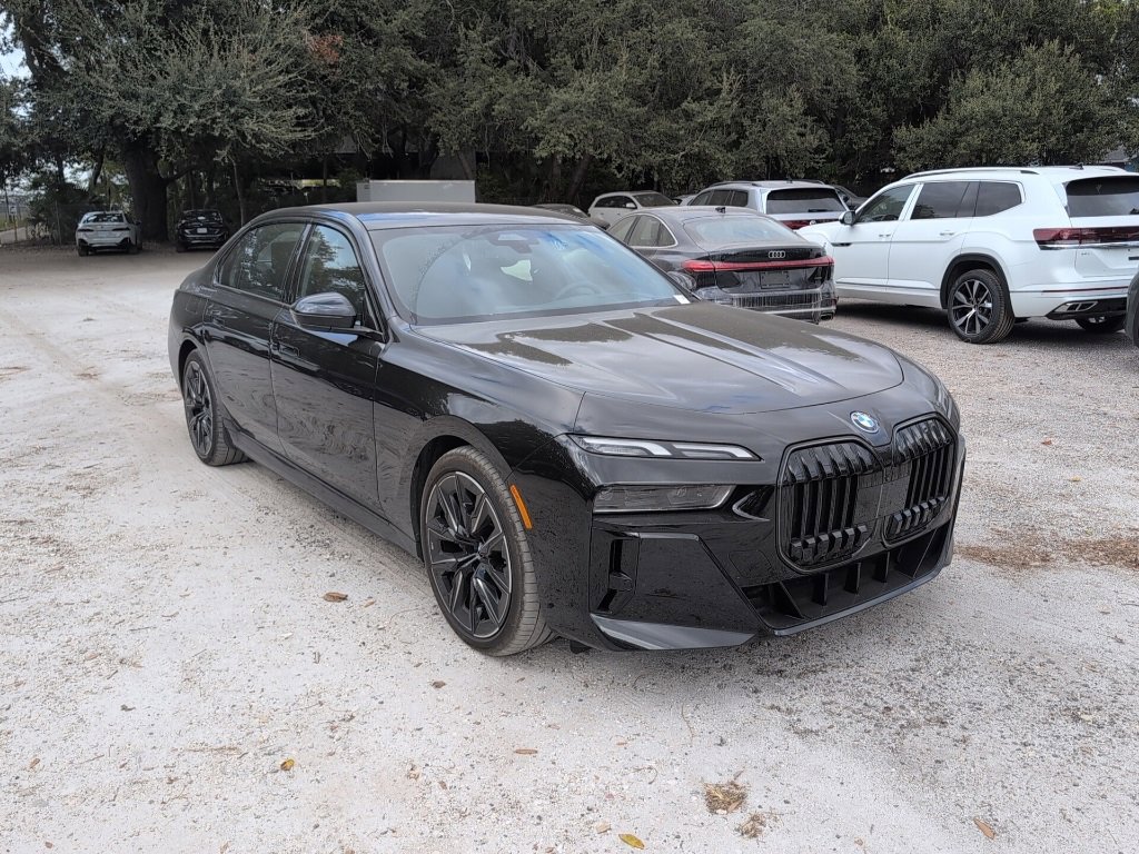 Used 2025 BMW i7 eDrive50 w/ M Sport Package