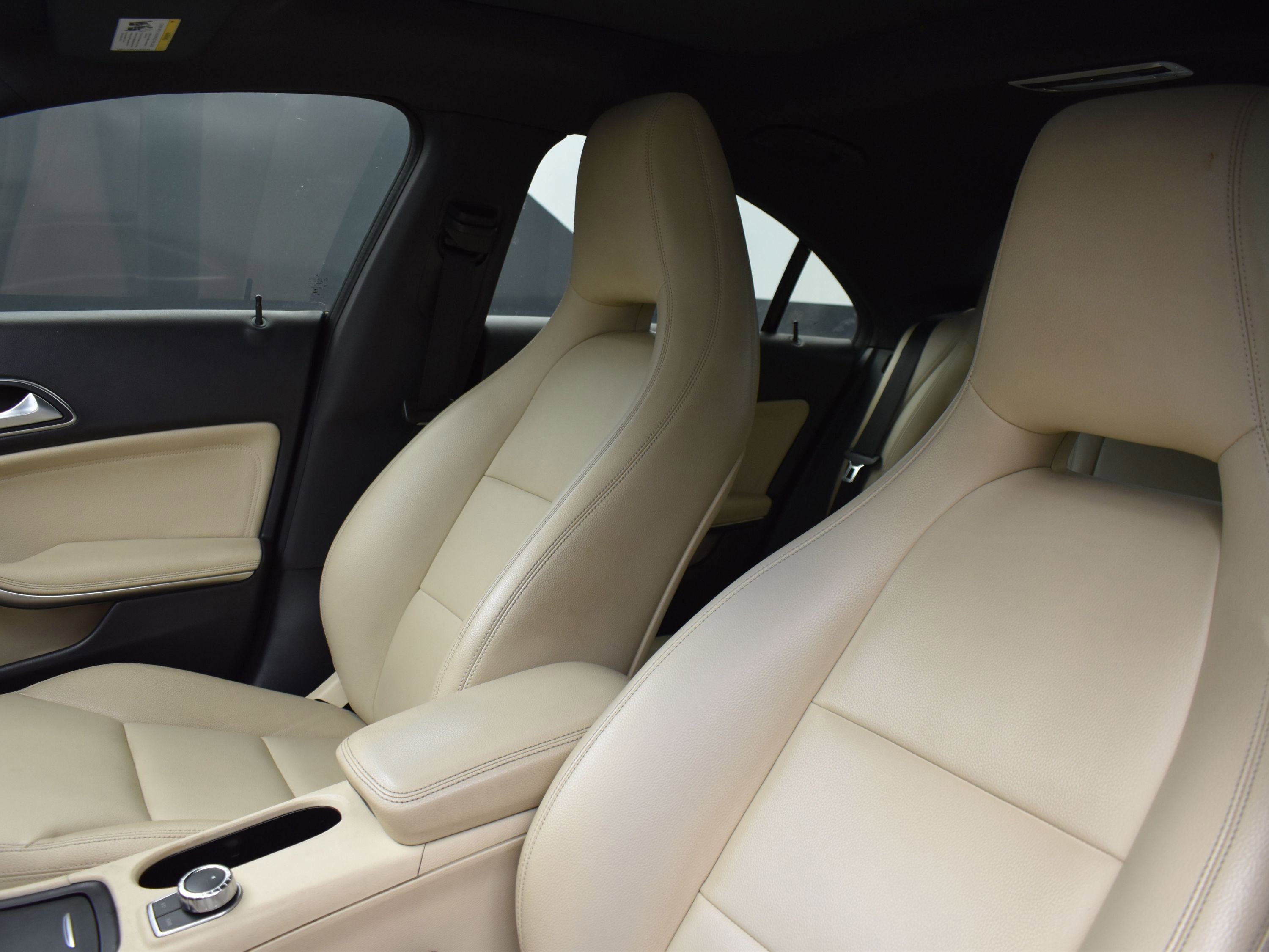 Used 2014 Mercedes-Benz CLA 250 4MATIC image 12