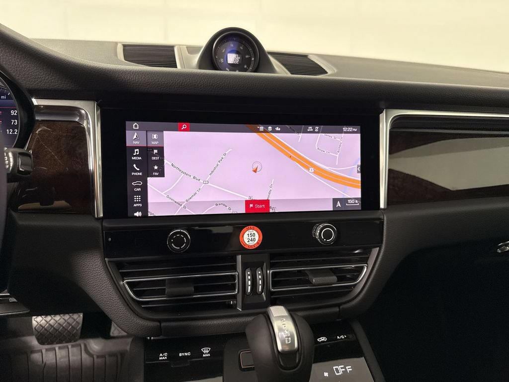 New 2026 Porsche Macan AWD/4WD image 26