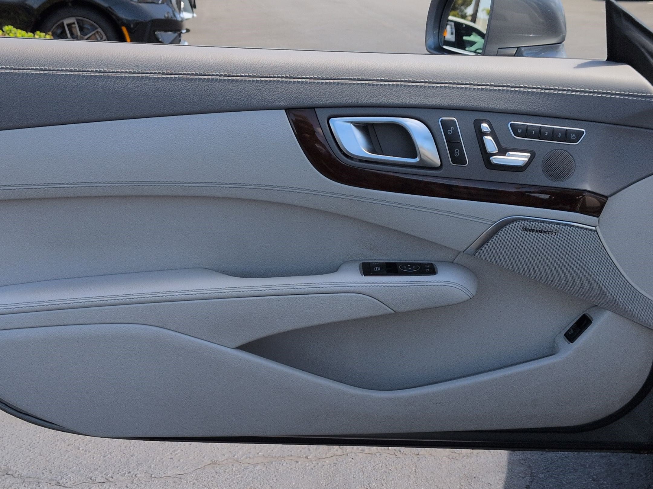 Used 2015 Mercedes-Benz SL 400 image 14