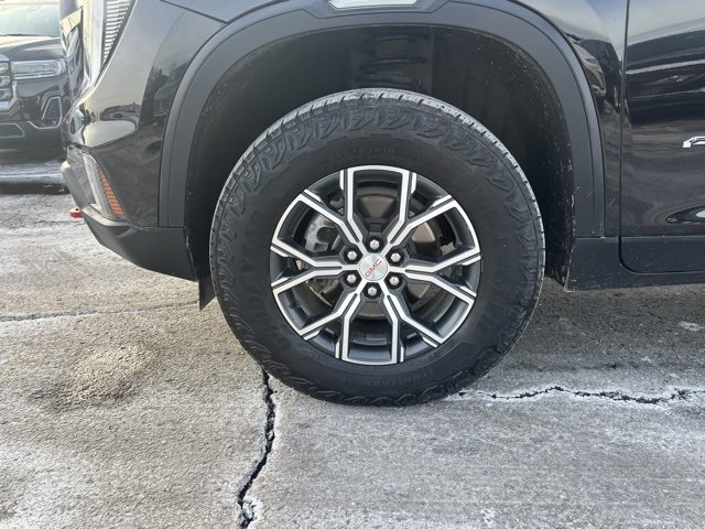 Used 2024 GMC Acadia AT4 image 10