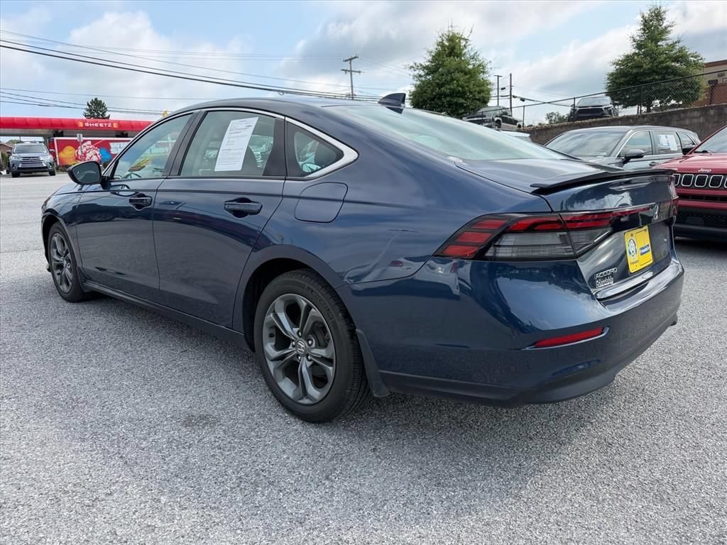 Used 2023 Honda Accord EX image 5