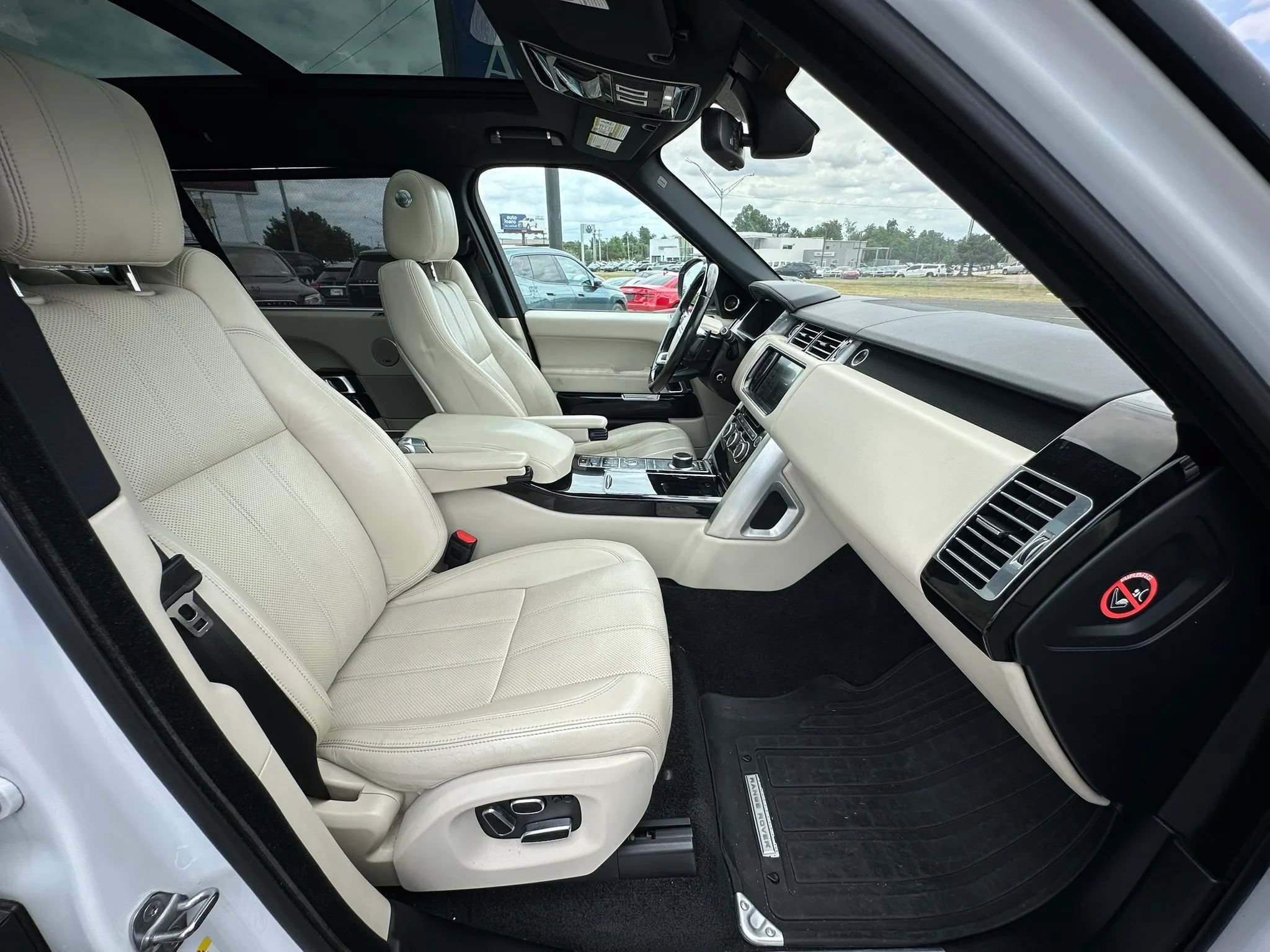 Used 2015 Land Rover Range Rover Long Wheelbase Supercharged AWD/4WD image 13