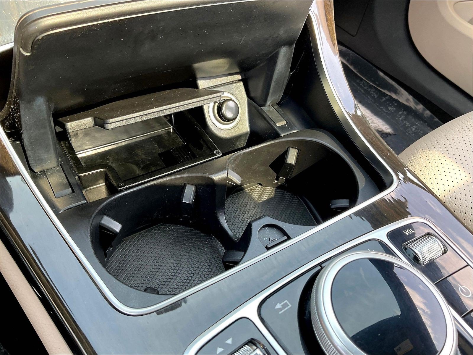 Used 2018 Mercedes-Benz C 300 4MATIC Sedan image 39