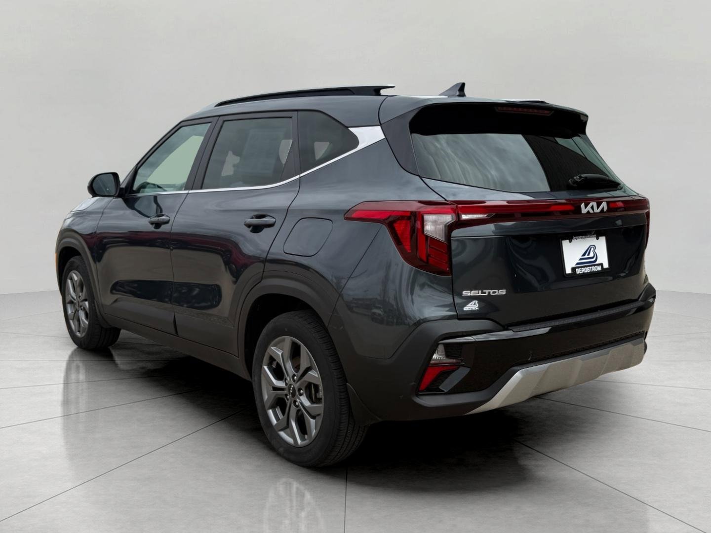 Used 2024 Kia Seltos S AWD/4WD image 10