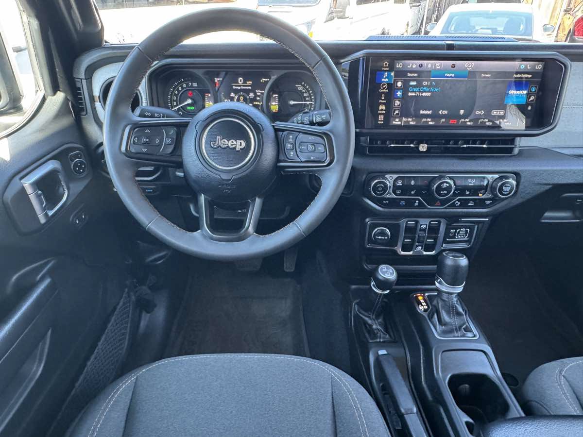 Used 2024 Jeep Wrangler Unlimited w/ Convenience Group AWD/4WD image 22