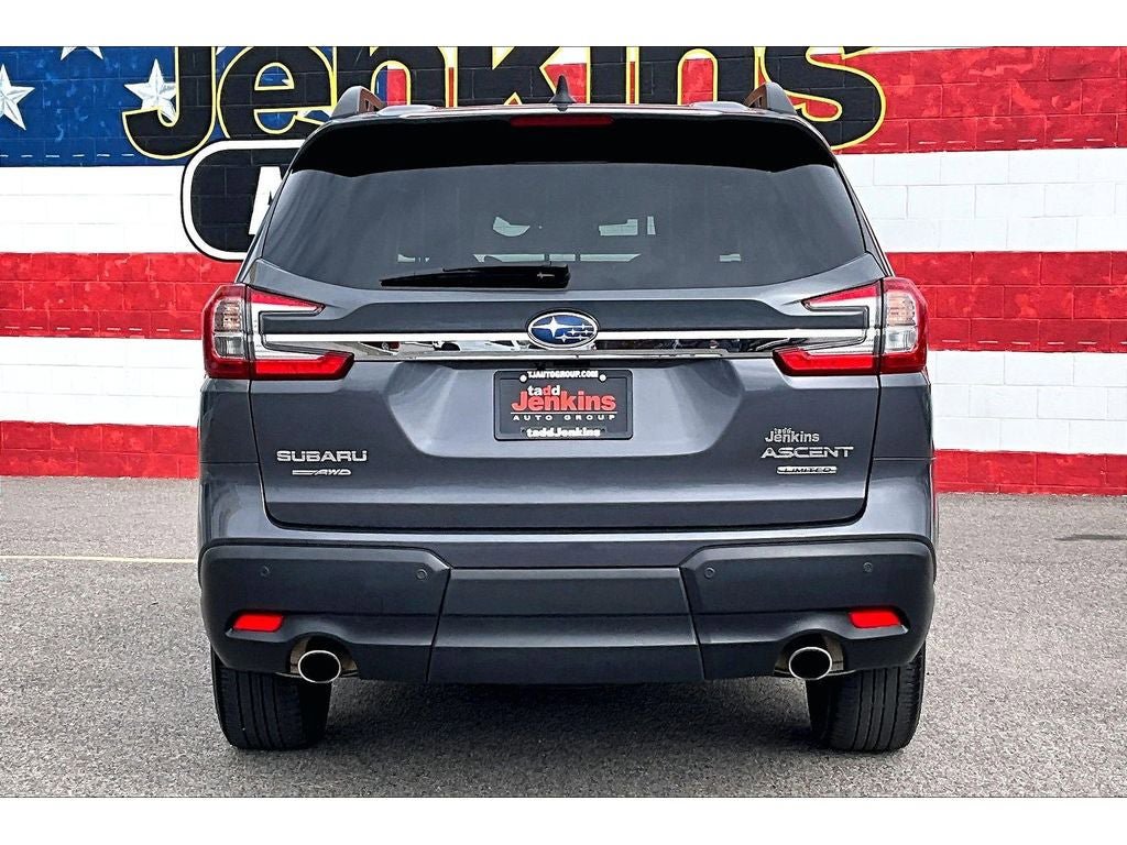 Used 2024 Subaru Ascent Limited w/ Technology Package AWD/4WD image 4