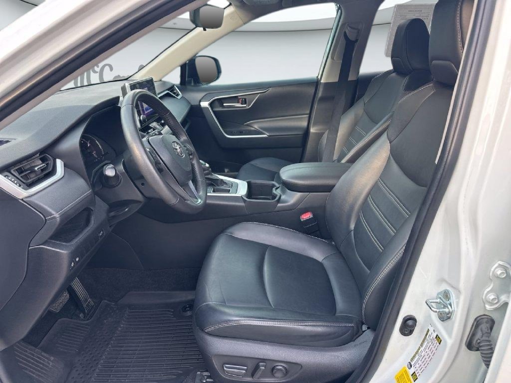 Used 2024 Toyota RAV4 XLE Premium FWD image 7