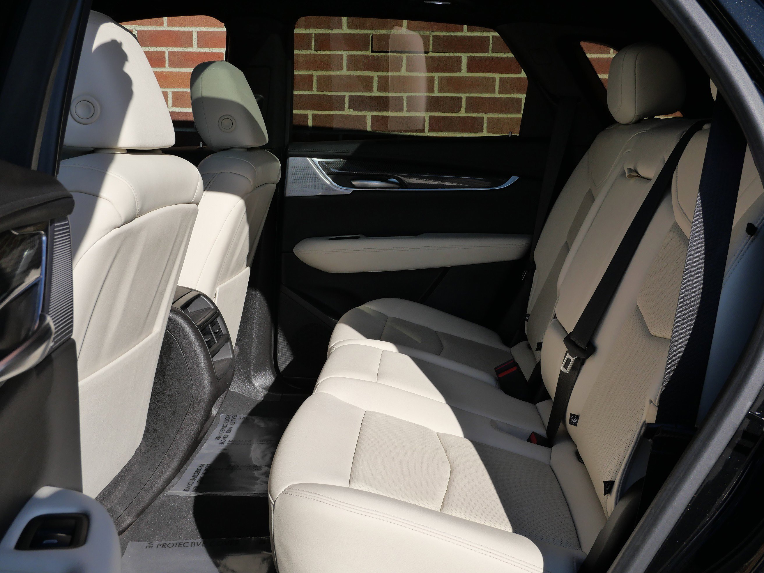 Used 2022 Cadillac XT5 Sportv w/ LPO, Floor Liner Package image 10
