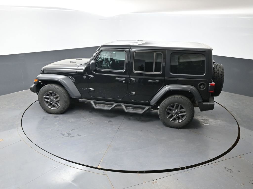 Used 2024 Jeep Wrangler Unlimited Sport AWD/4WD image 19
