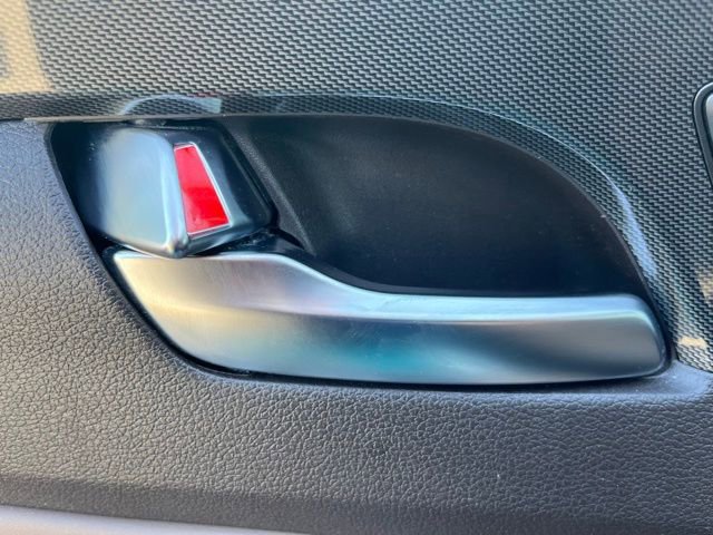 Used 2022 Hyundai Santa Fe Limited image 11