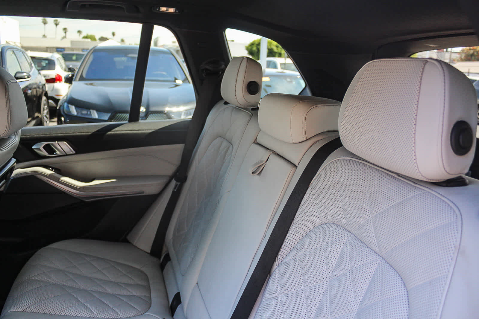 Used 2023 BMW X5 xDrive40i w/ M Sport Package image 18