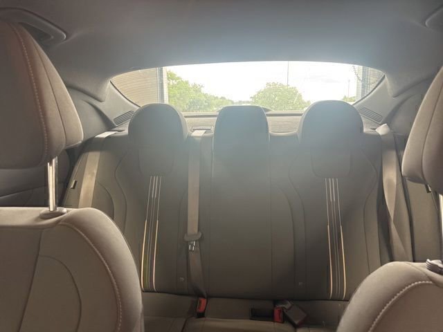 Used 2025 Hyundai Elantra Hybrid FWD image 17