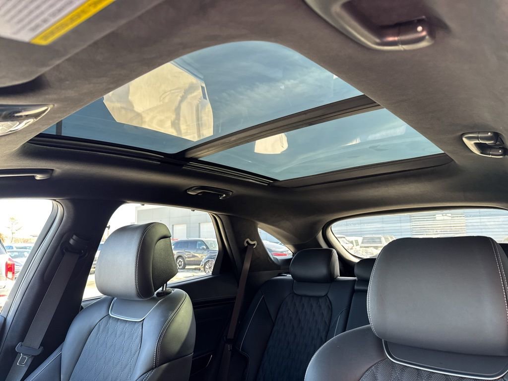 Used 2025 Genesis GV70 3.5T Sport w/ Sport Prestige Package image 20