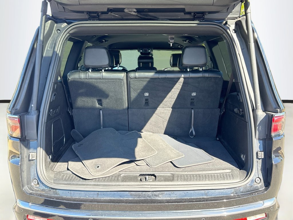 Used 2024 Jeep Wagoneer Series II RWD image 35