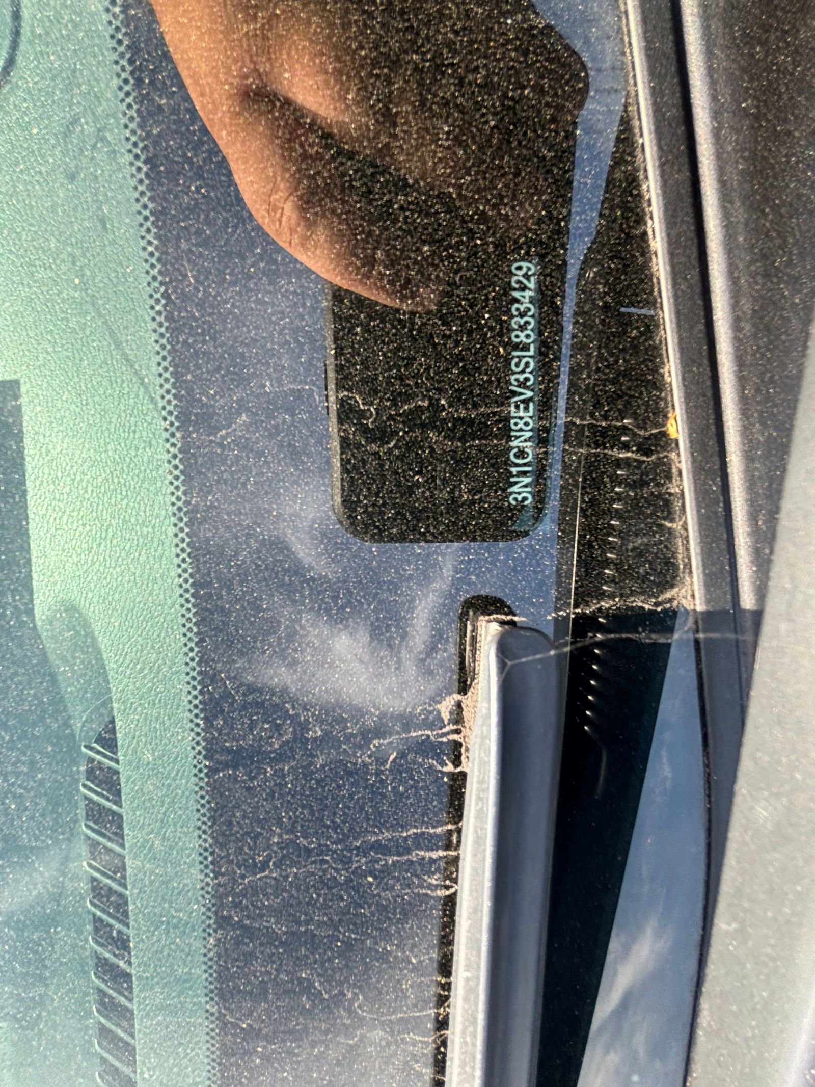 Used 2025 Nissan Versa SV image 9