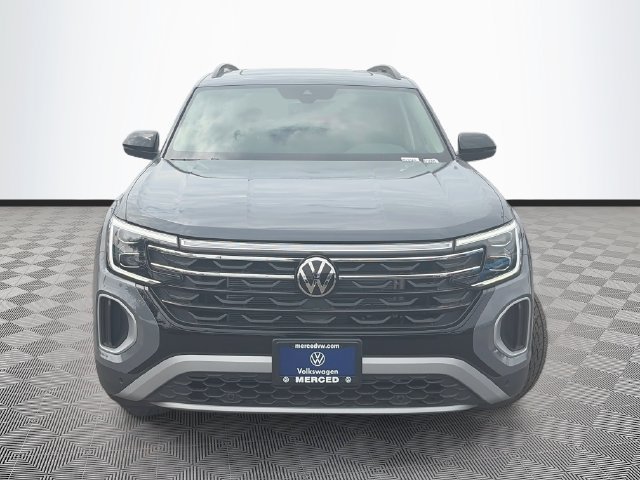 New 2026 Volkswagen Atlas Peak Edition AWD/4WD image 2